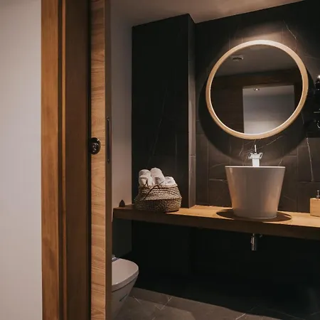 Poem Apartments, Canteras *